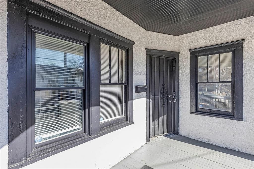 1406 E 45th St Kansas City, MO 64110 - Thumbnail 3