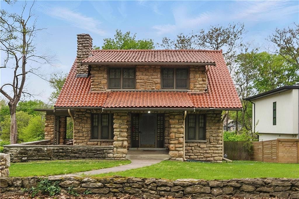 5334 Oak St Kansas City, MO 64112 - Thumbnail 3