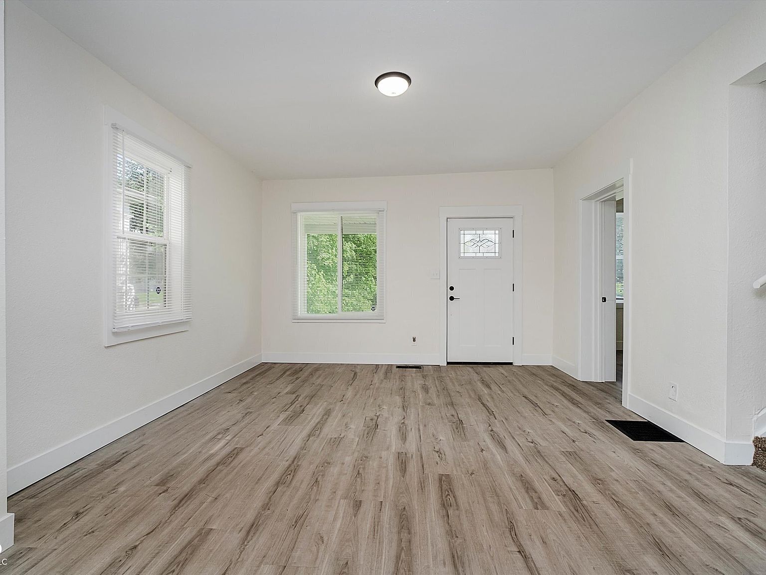 1038 W 33rd St Indianapolis, IN 46208 - Thumbnail 3