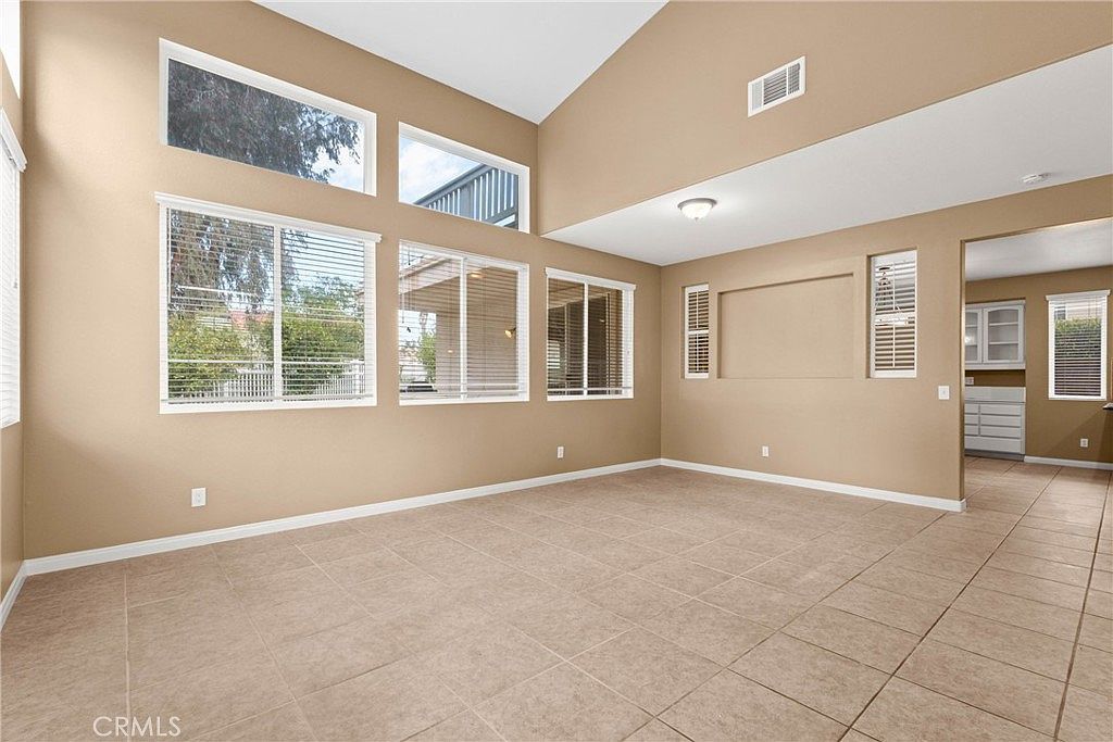 32865 Naples Ct Temecula, CA 92592 - Thumbnail 3