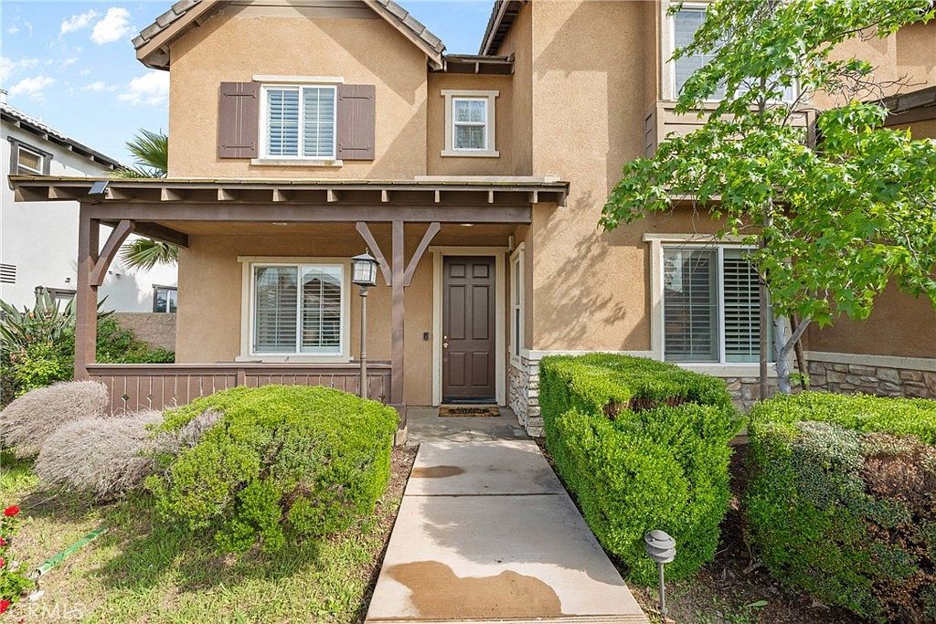 8574 Lourenco Ln Corona, CA 92880 - Thumbnail 3