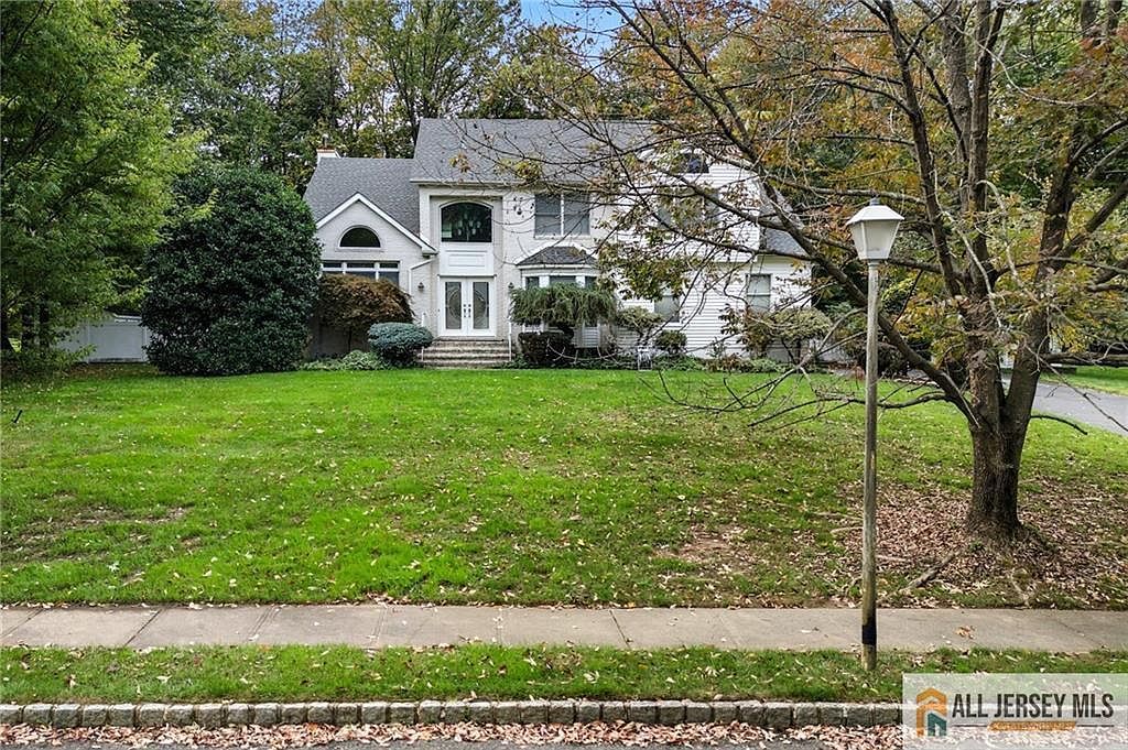 2 Guinevere Rd Monroe Township, NJ 08831 - Thumbnail 3