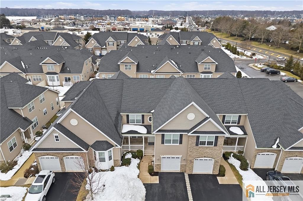 6 Traditions Pl Monroe Township, NJ 08831 - Thumbnail 3