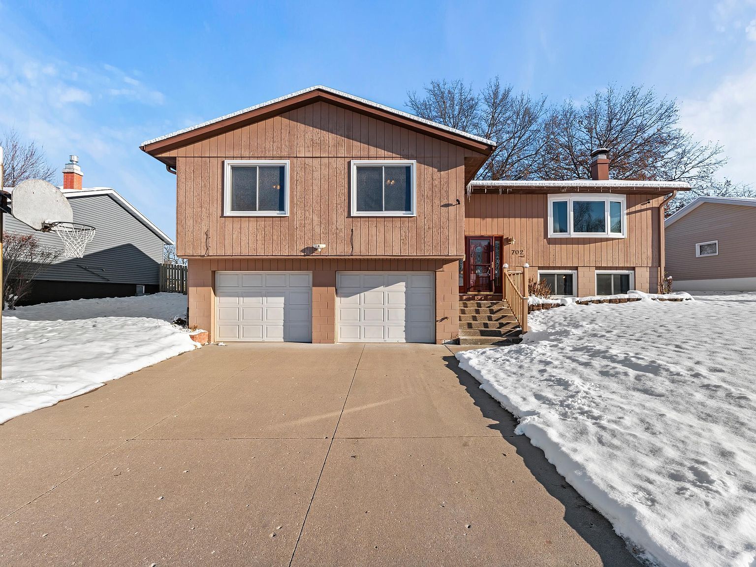 702 Woodland Way Muscatine, IA 52761 - Thumbnail 3