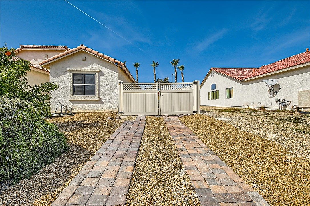 5717 Wizard Wand St North Las Vegas, NV 89031 - Thumbnail 3