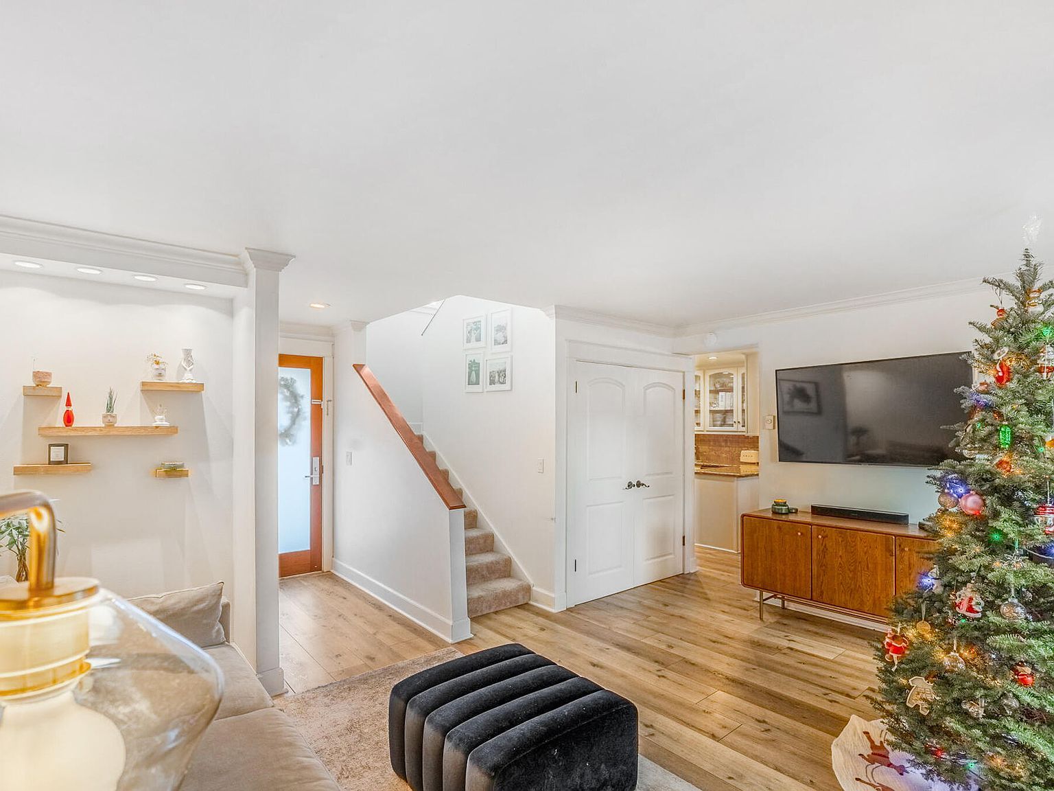 5087 Rhoads Ave APT B Santa Barbara, CA 93111 - Thumbnail 3