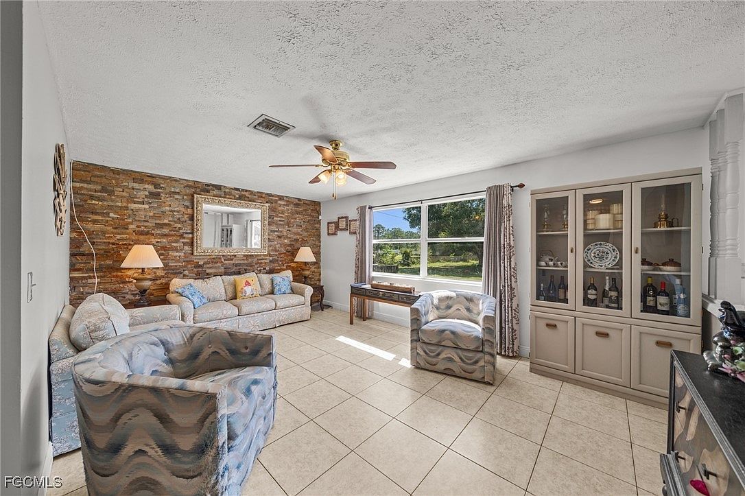 4121 16th Ave NE Naples, FL 34120 - Thumbnail 3