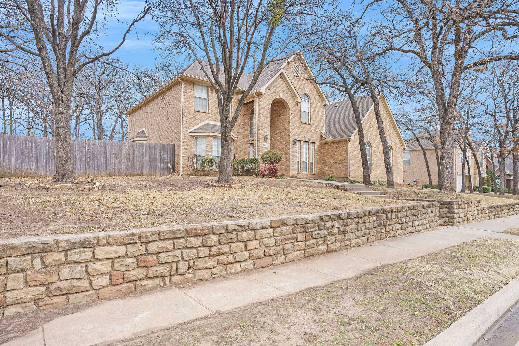 3929 Pebblebrook Lane, Bedford, TX, USA, 76021 - Thumbnail 3