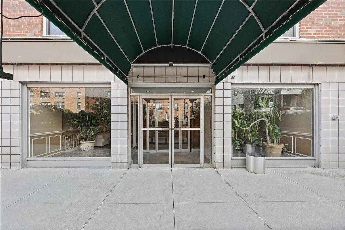 16 Lake St APT 7B White Plains, NY 10603 - Thumbnail 3