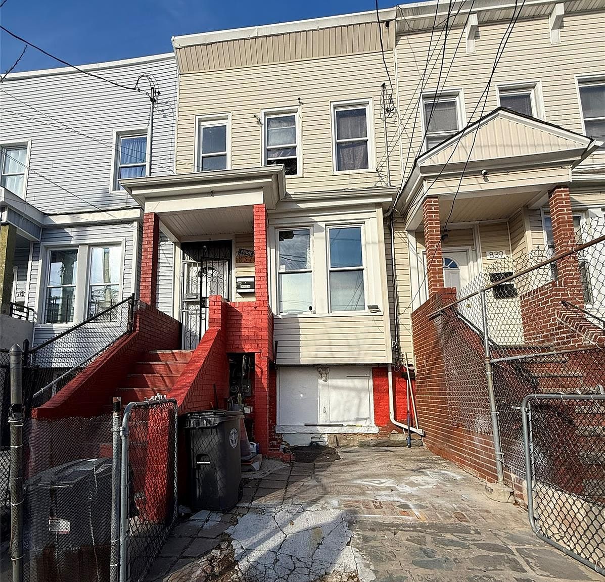 837 Jennings St Bronx, NY 10459 - Thumbnail 3