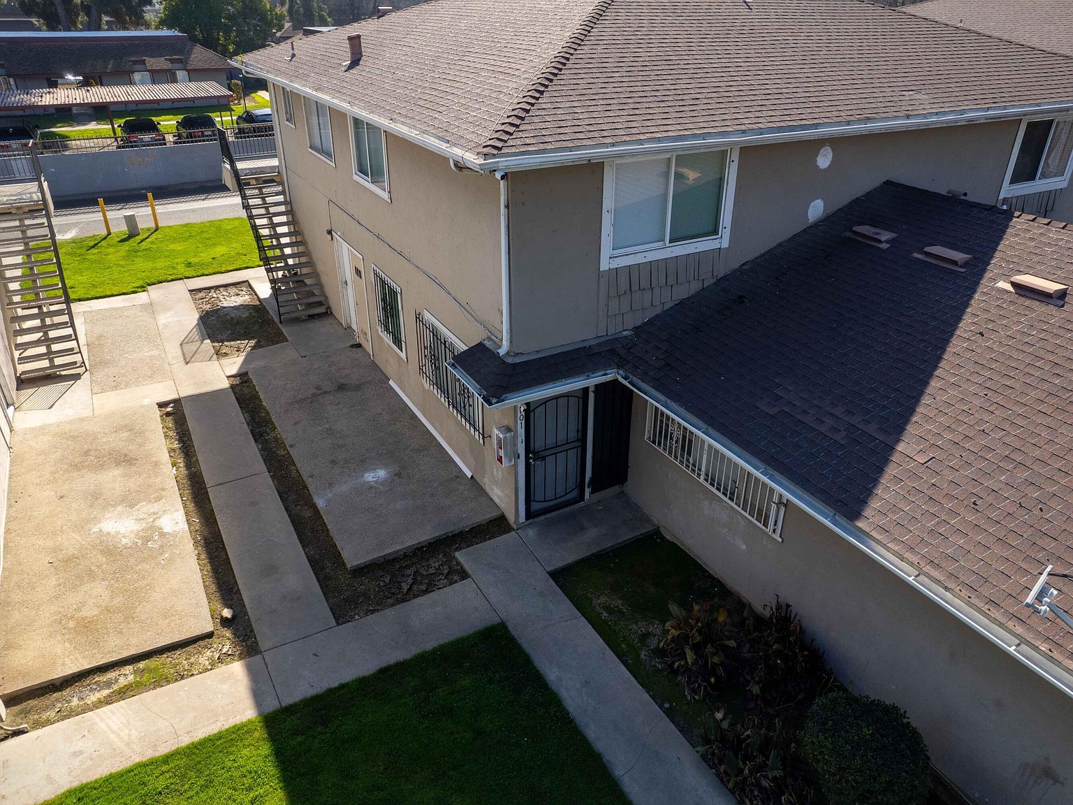 2585 W Fairmont Ave Fresno, CA 93705 - Thumbnail 3