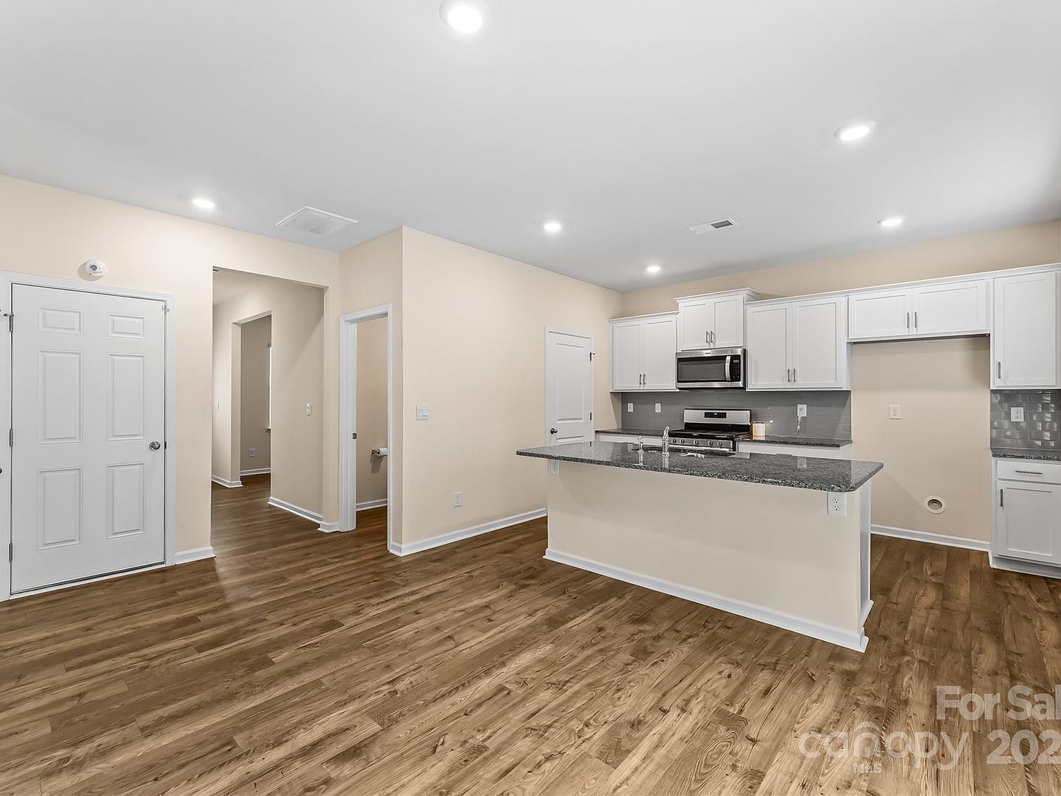 4120 Village Blvd NW Conover, NC 28613 - Thumbnail 3