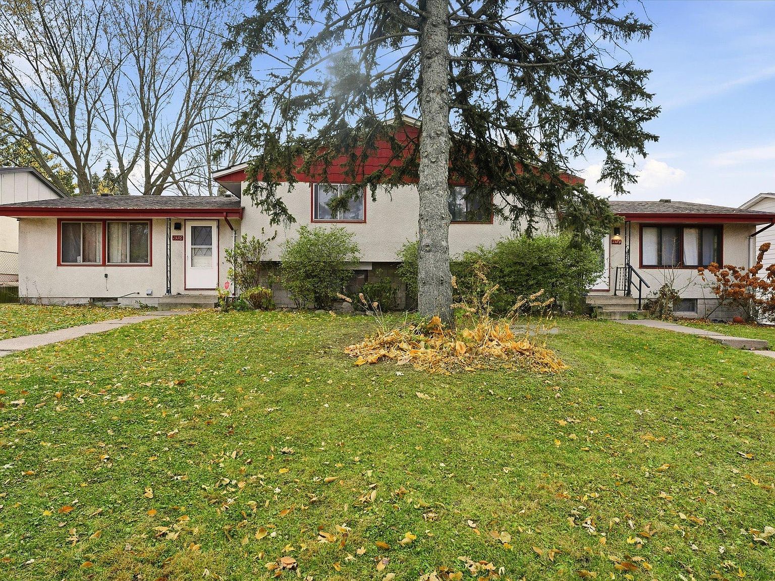 1574 Pacific St Saint Paul, MN 55106 - Thumbnail 3