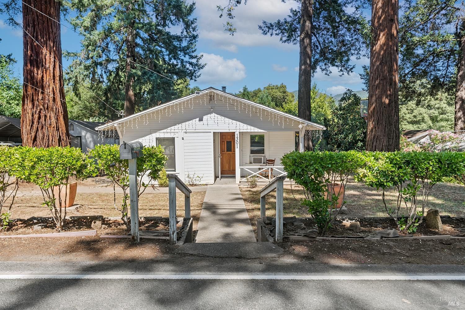 1301 Knob Hill Rd Ukiah, CA 95482 - Thumbnail 3