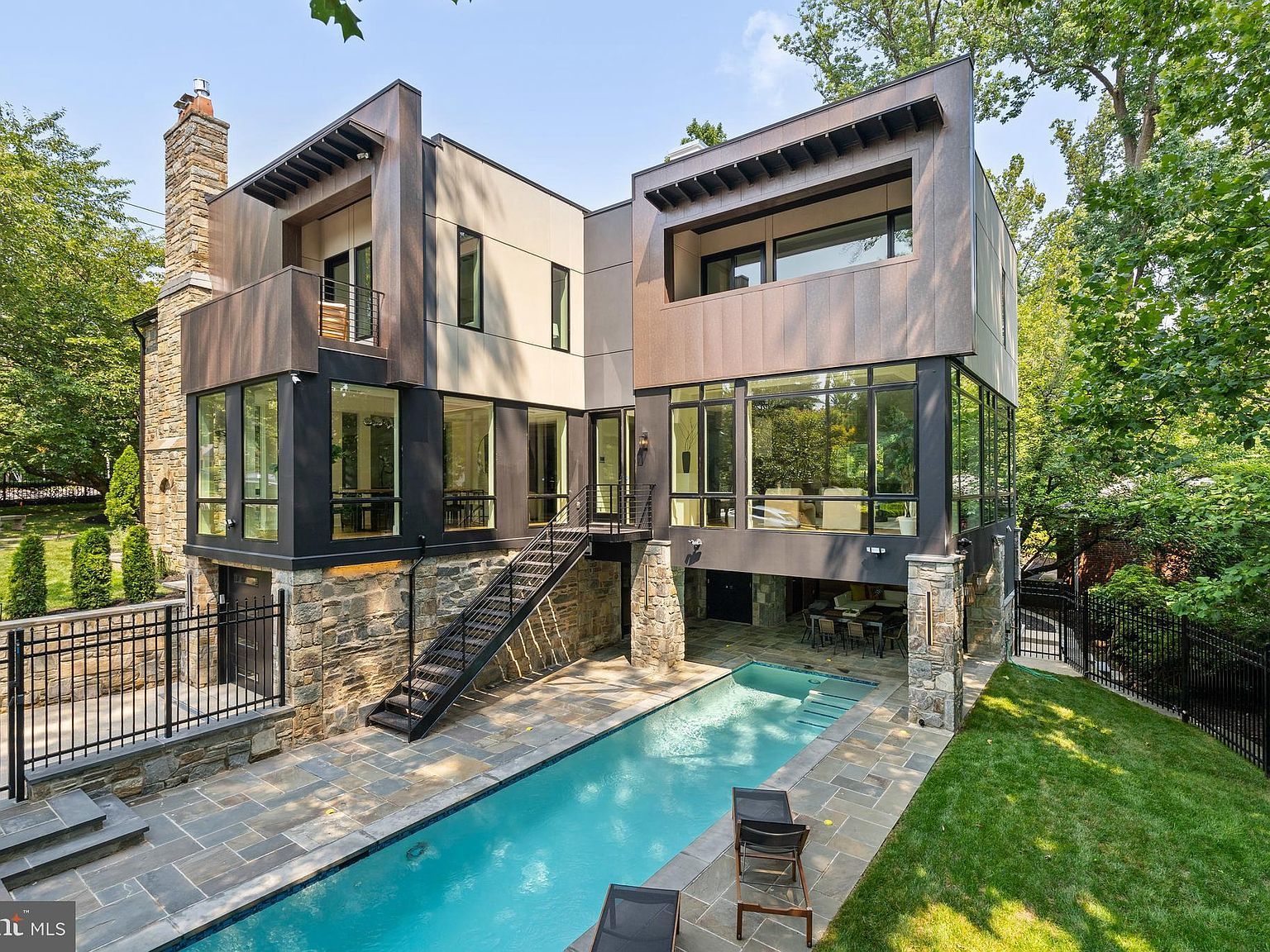 3001 Foxhall Rd NW Washington, DC 20016 - Thumbnail 3