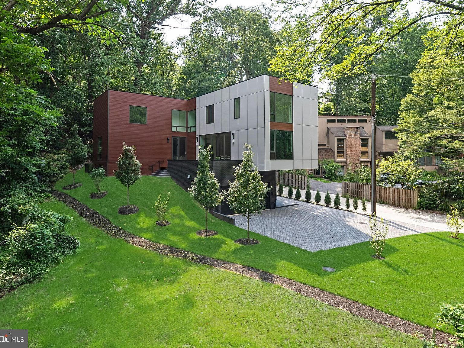 4656 Broad Branch Rd NW Washington, DC 20008 - Thumbnail 3