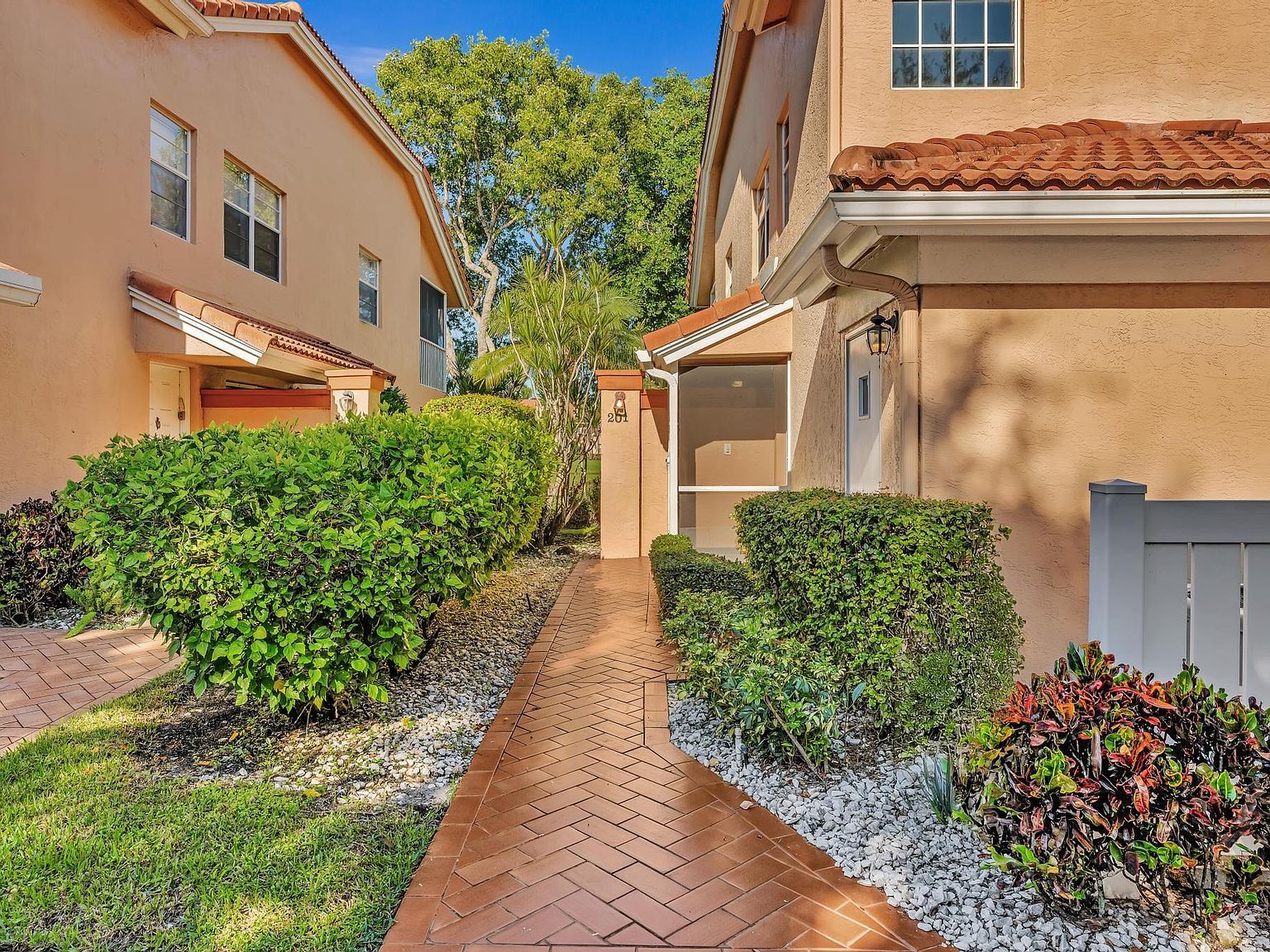 9589 Shadybrook Dr APT 201 Boynton Beach, FL 33437 - Thumbnail 3