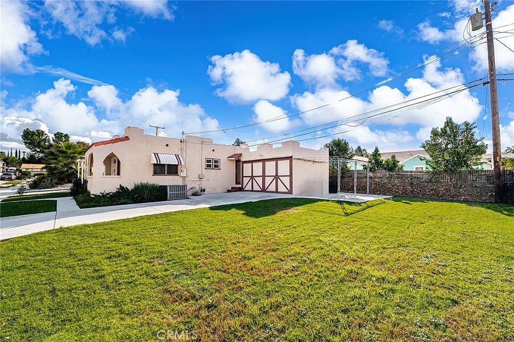 616 Monterey St Redlands, CA 92373 - Thumbnail 3