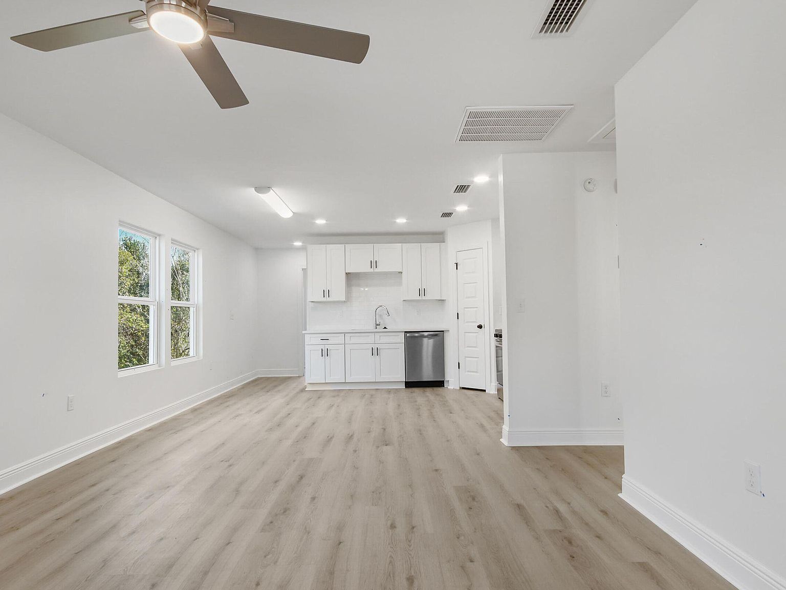 922 Taylor Dr Panama City, FL 32404 - Thumbnail 3