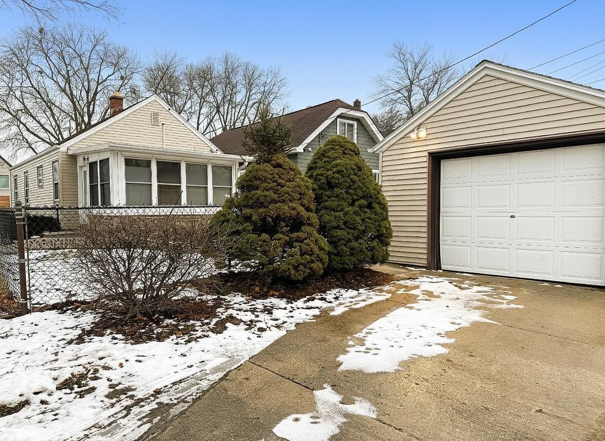 2201 S 73rd St Milwaukee, WI 53219 - Thumbnail 3