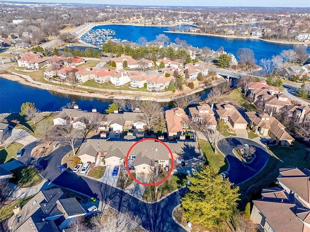 448 NE Point Dr Lees Summit, MO 64064 - Thumbnail 3