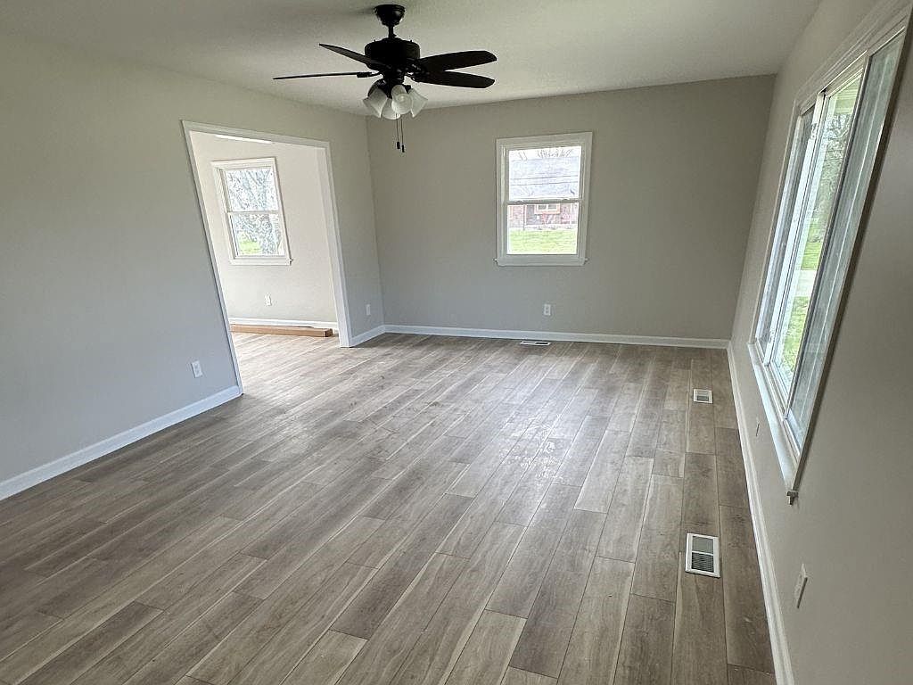304 E Frazier St Drexel, MO 64742 - Thumbnail 3