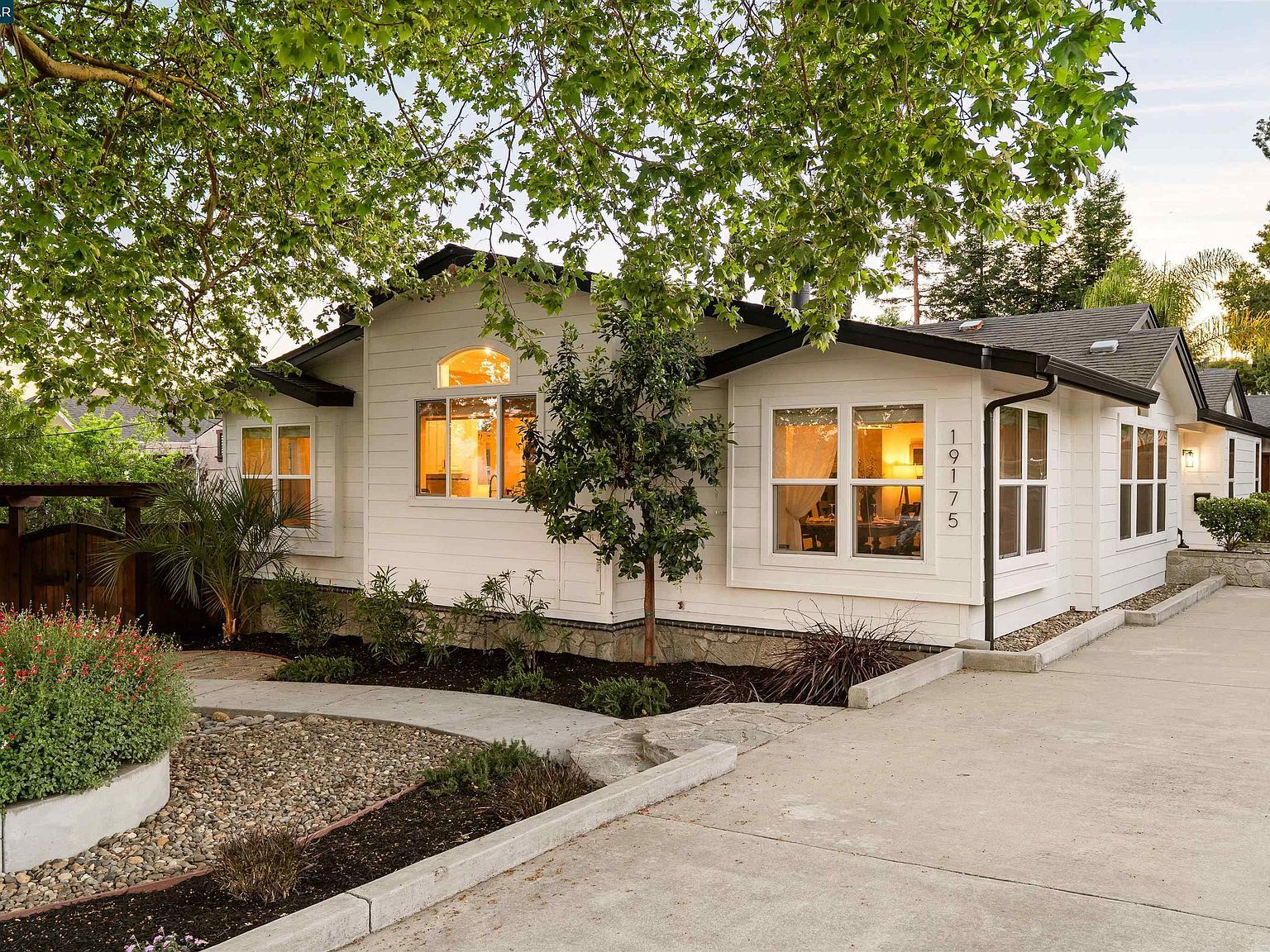 19175 Carlton Ave Castro Valley, CA 94546 - Thumbnail 3