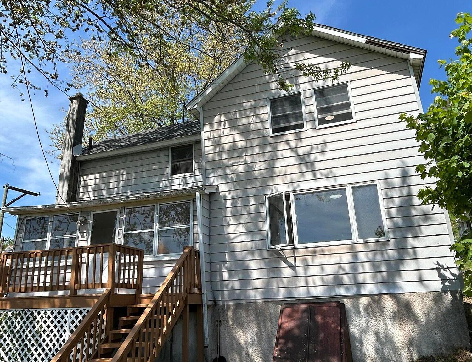 210 Gorham Ave Mayfield, PA 18433 - Thumbnail 3