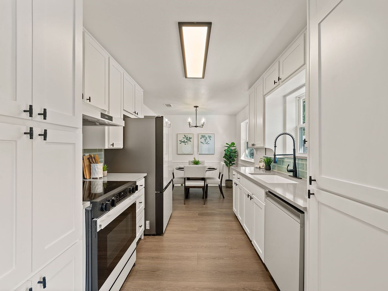 1000 Madrid St Hurst, TX 76053 - Thumbnail 3