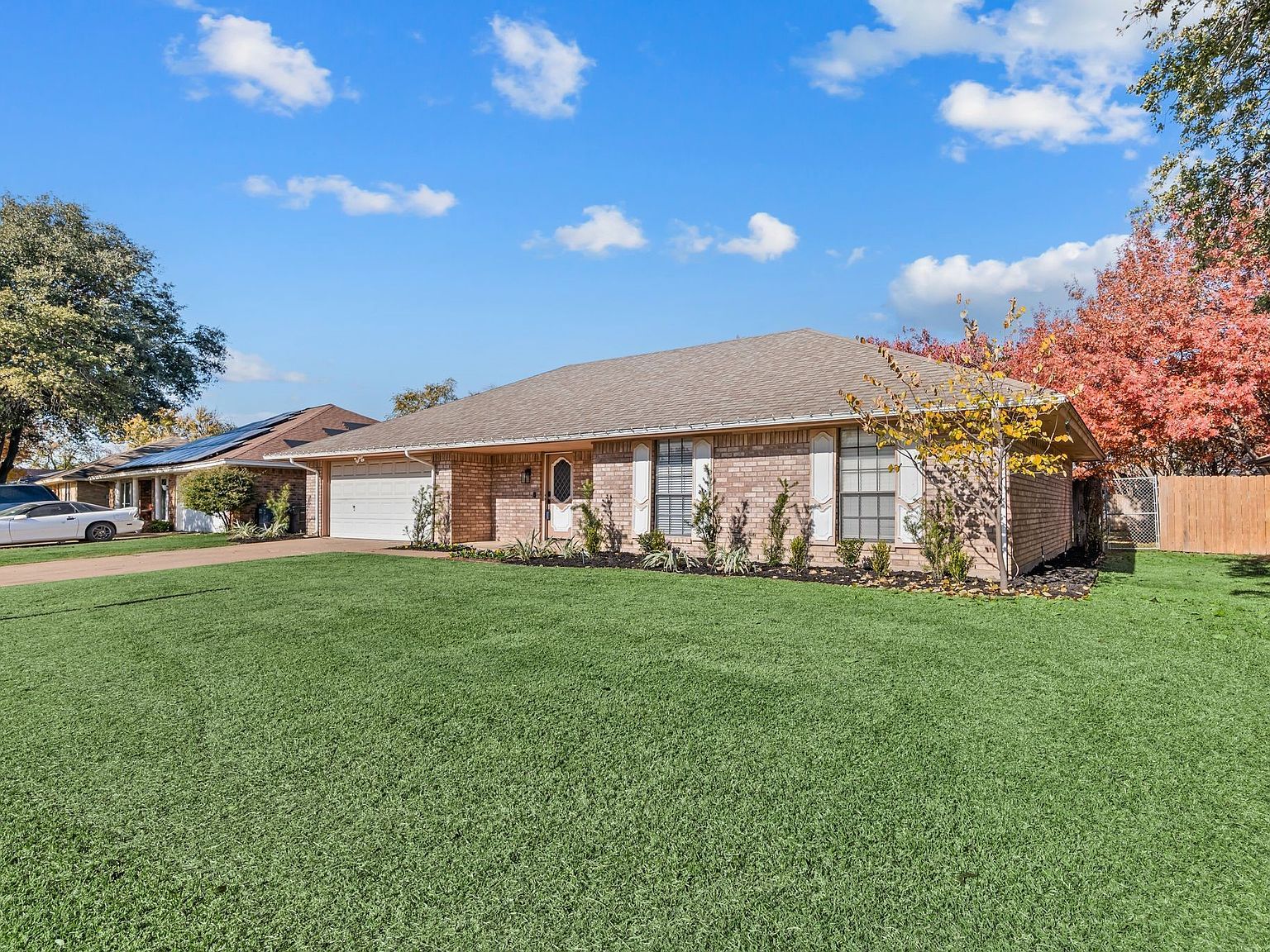 4105 Hemlock St Fort Worth, TX 76137 - Thumbnail 3