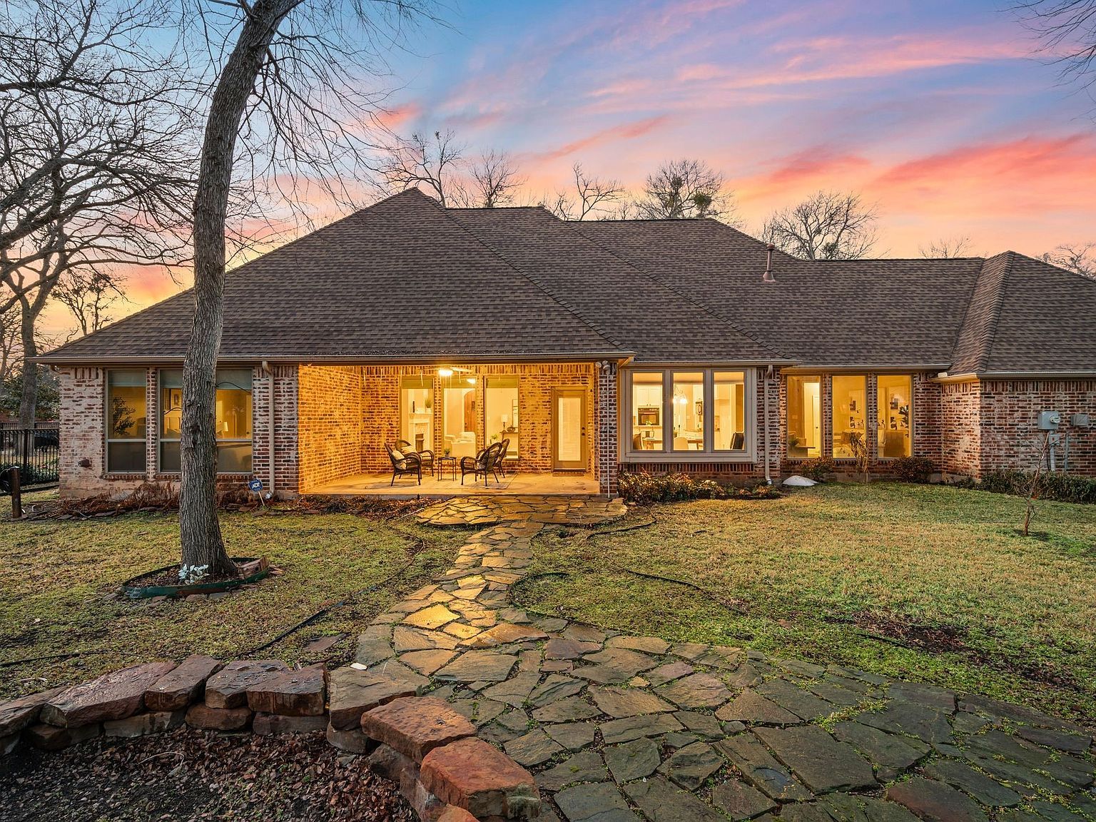 5908 Forest River Dr Fort Worth, TX 76112 - Thumbnail 3