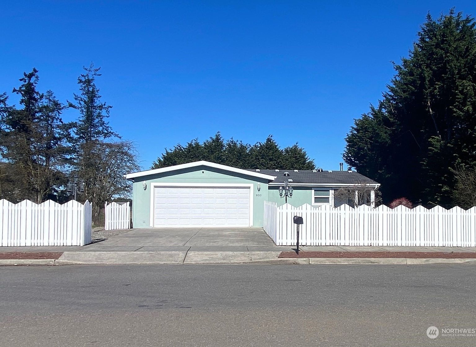 830 W Fir St Sequim, WA 98382 - Thumbnail 3