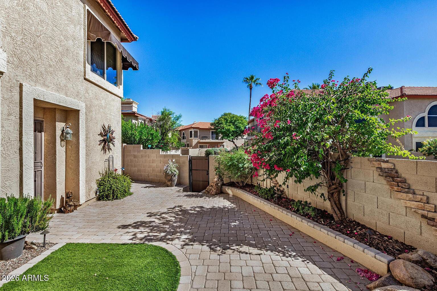 10247 N 12th Pl Unit 2 Phoenix, AZ 85020 - Thumbnail 3