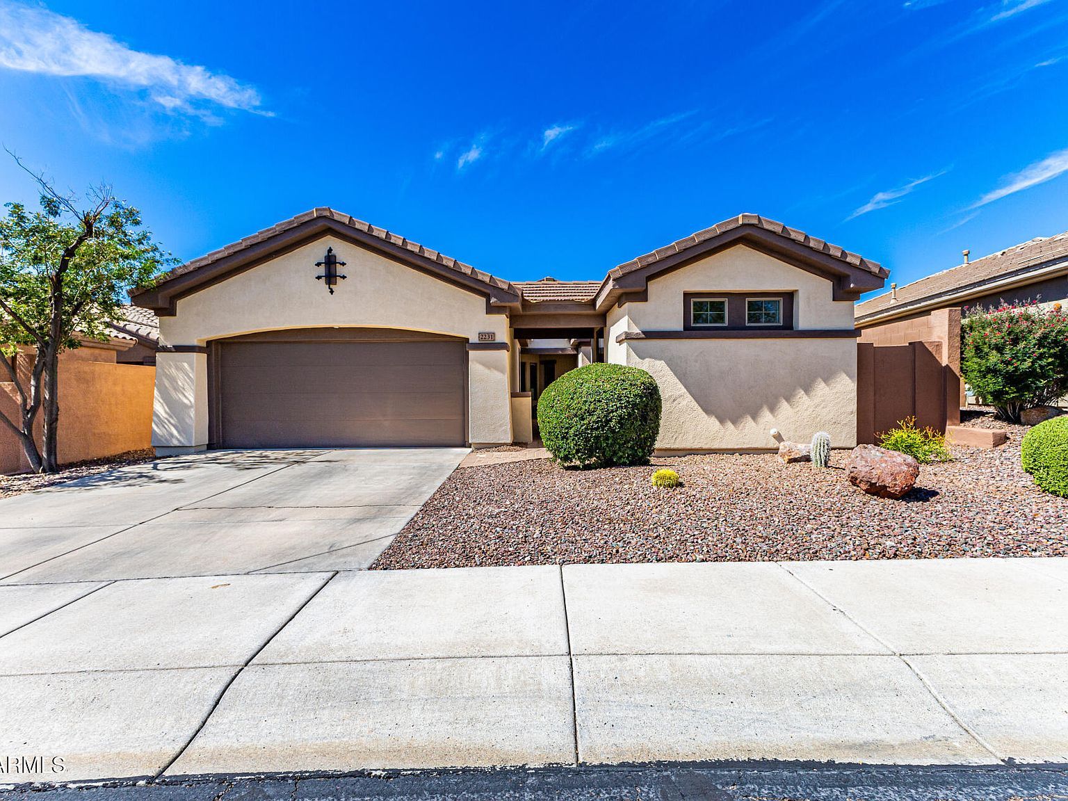 2231 W Valhalla Ct Phoenix, AZ 85086 - Thumbnail 3