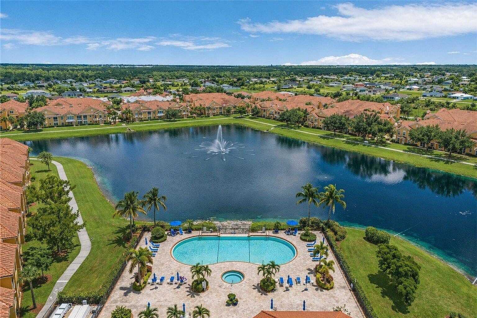 1825 Concordia Lake Cir Unit 1508 Cape Coral, FL 33909 - Thumbnail 3