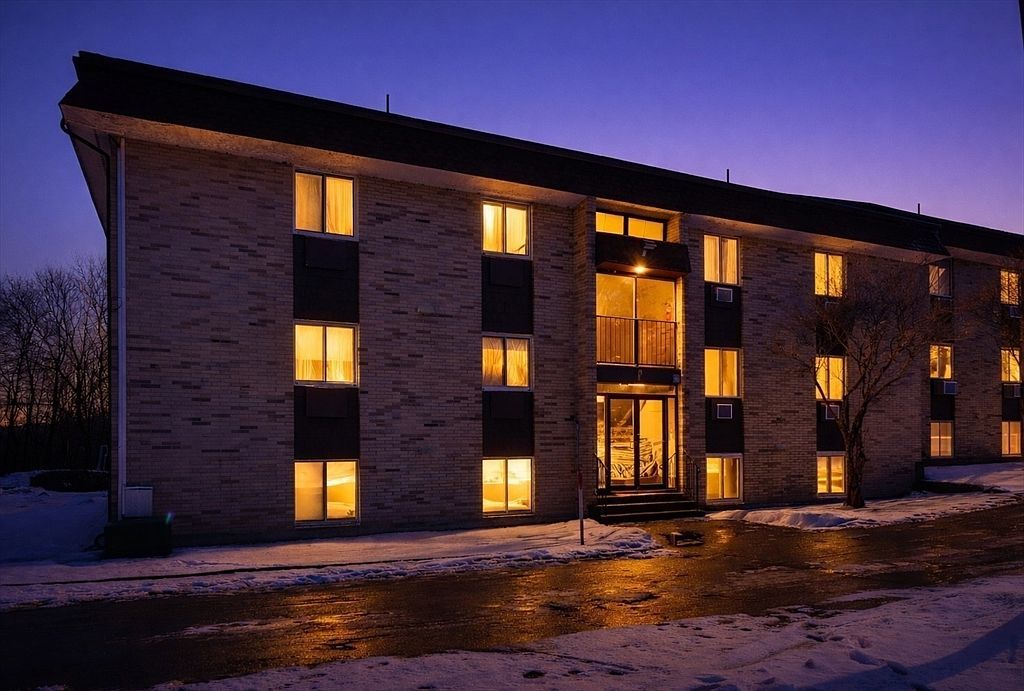 121 Bailey St Unit F54 Worcester, MA 01602 - Thumbnail 3