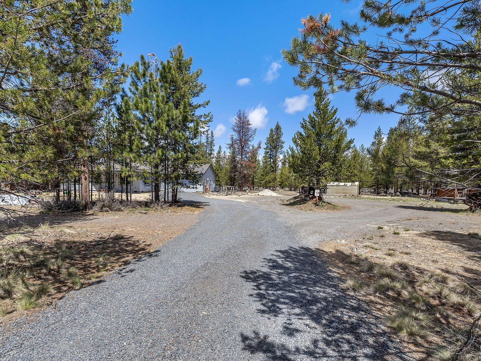 11421 Burlwood Dr La Pine, OR 97739 - Thumbnail 3