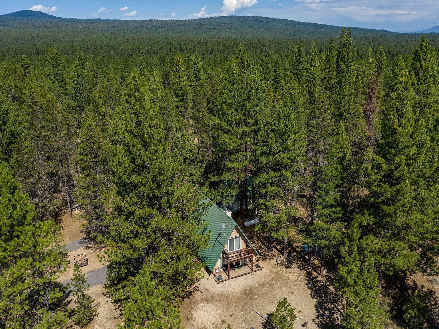 143970 Highway 97 N Gilchrist, OR 97737 - Thumbnail 3