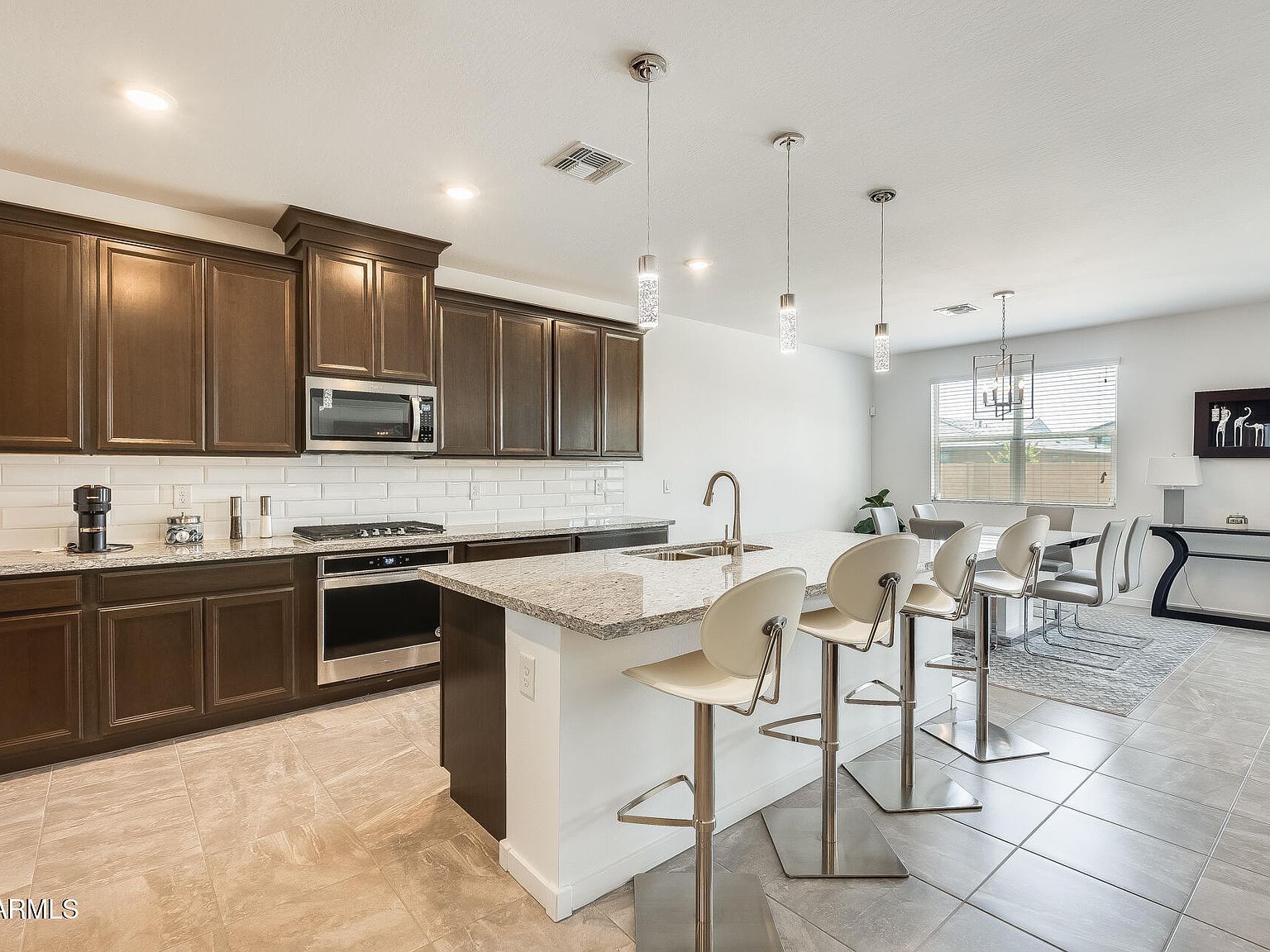 14129 W Old Oak Ln Surprise, AZ 85379 - Thumbnail 3