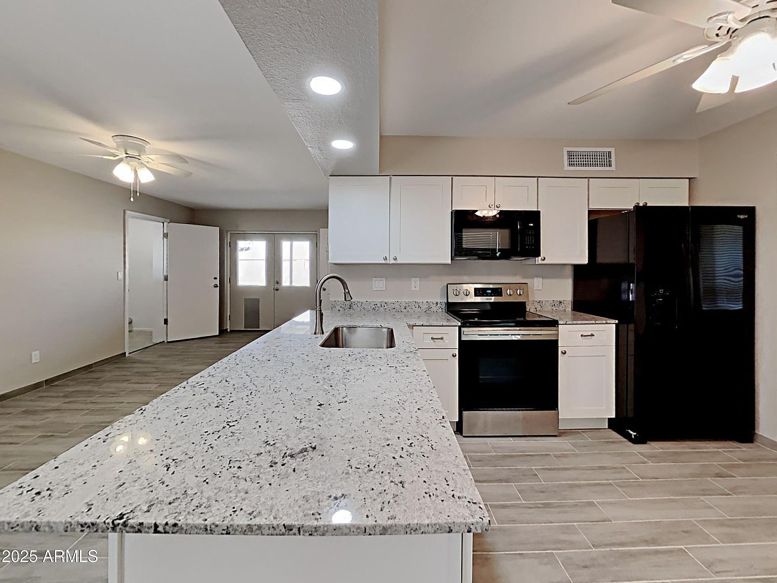 18046 N 20th Ave Phoenix, AZ 85023 - Thumbnail 3