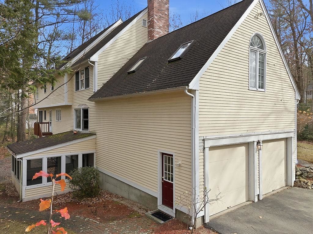 95 Hitching Post Ln Bedford, NH 03110 - Thumbnail 3