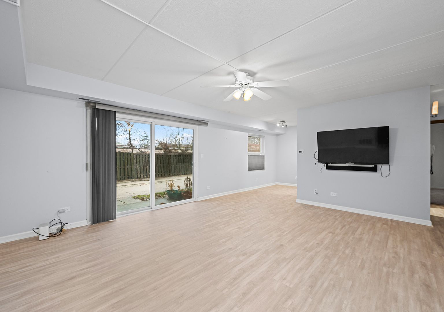 810 N River Rd APT 1C Mount Prospect, IL 60056 - Thumbnail 3