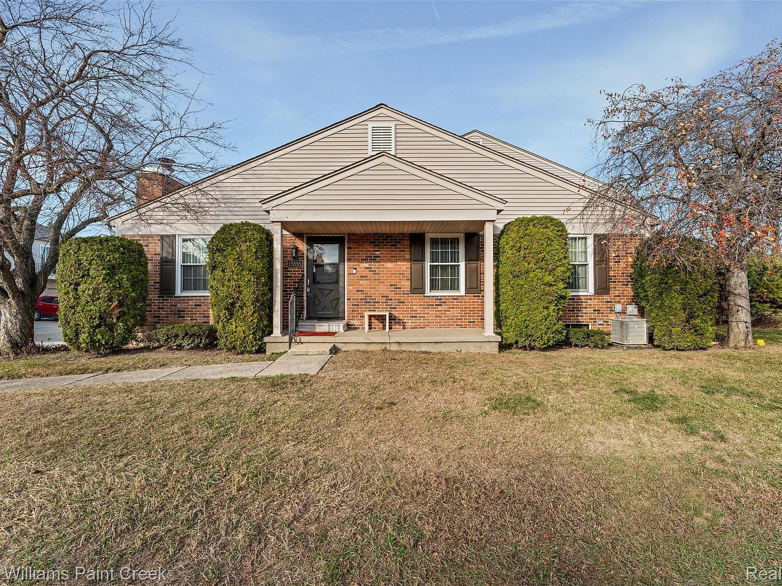 15895 Cambridge Dr Clinton Township, MI 48038 - Thumbnail 3