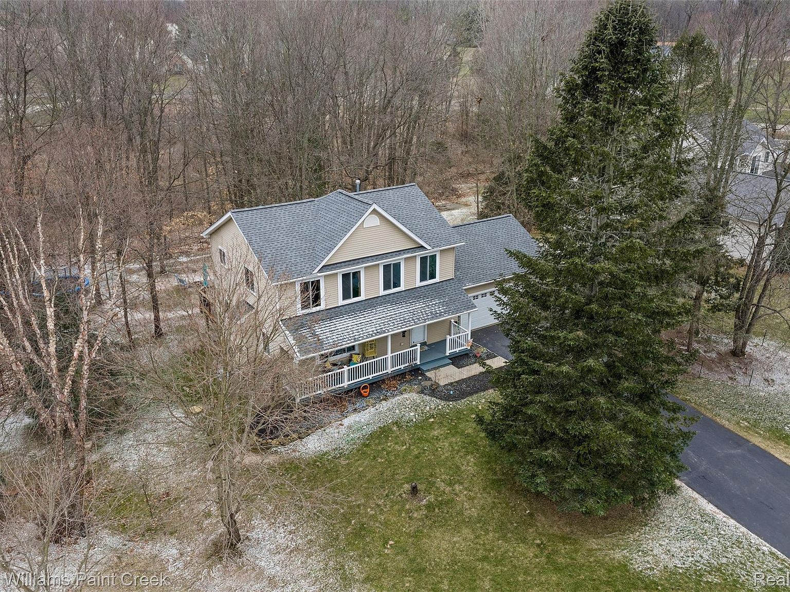 2456 Spartans Trl Pinckney, MI 48169 - Thumbnail 3