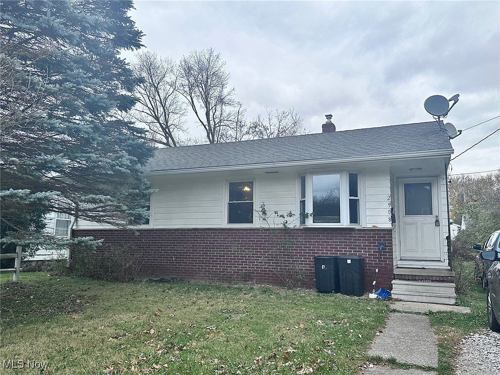 2908 Columbus Ave Ashtabula, OH 44004 - Thumbnail 3