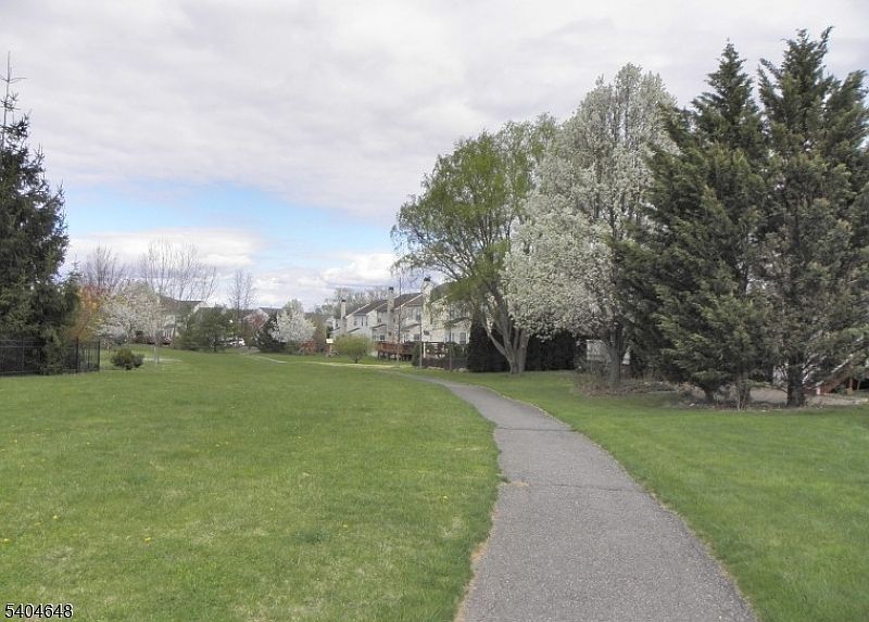 753 Jackson Rd Stewartsville, NJ 08886 - Thumbnail 3