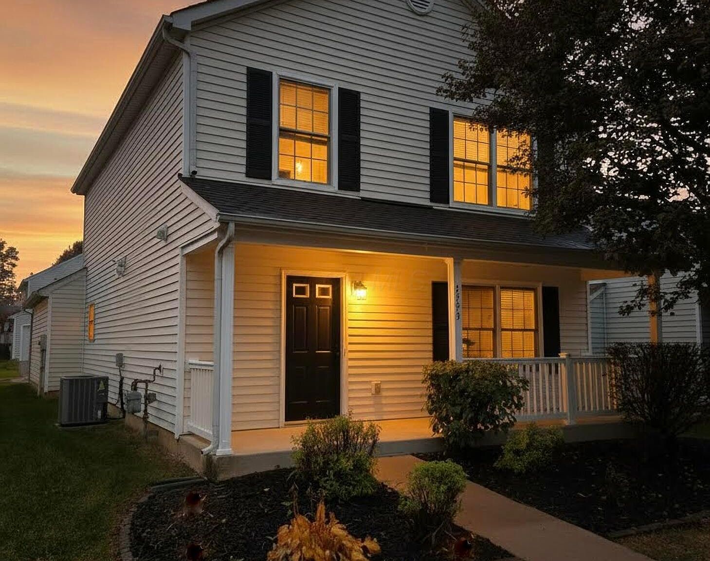 8293 Mira St Columbus, OH 43240 - Thumbnail 3