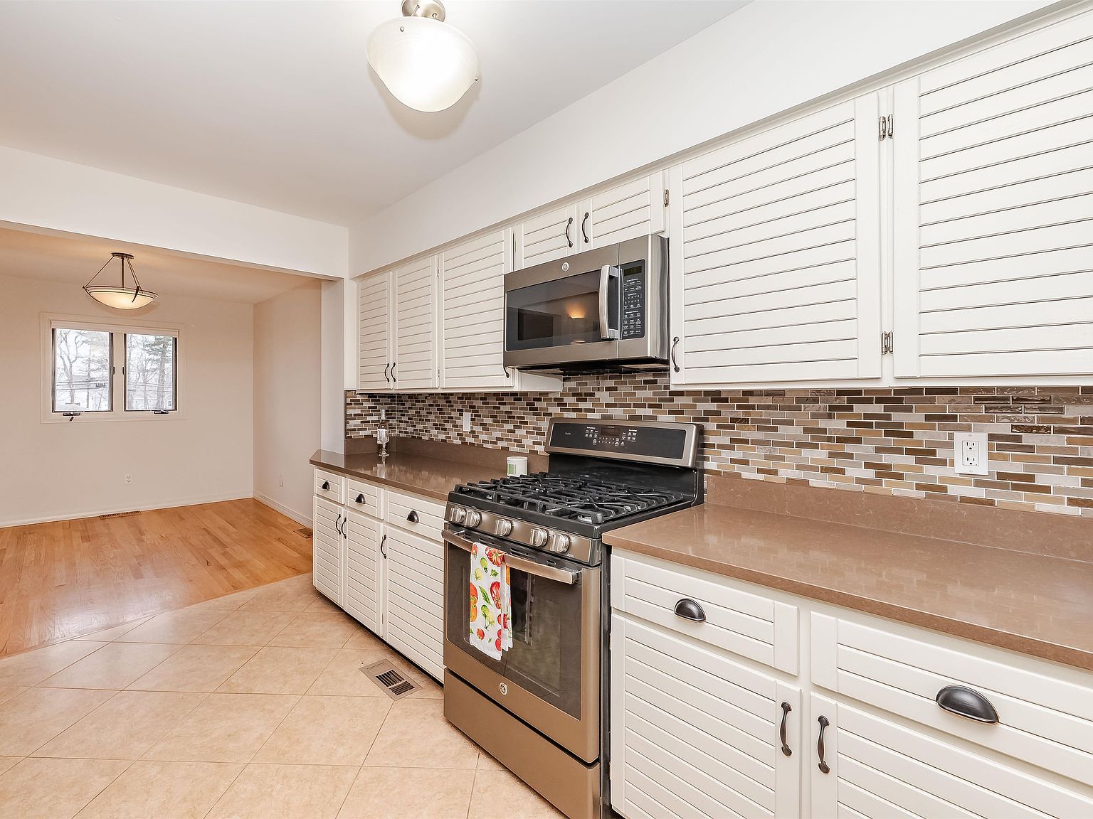 61 Spinnaker Way Portsmouth, NH 03801 - Thumbnail 3