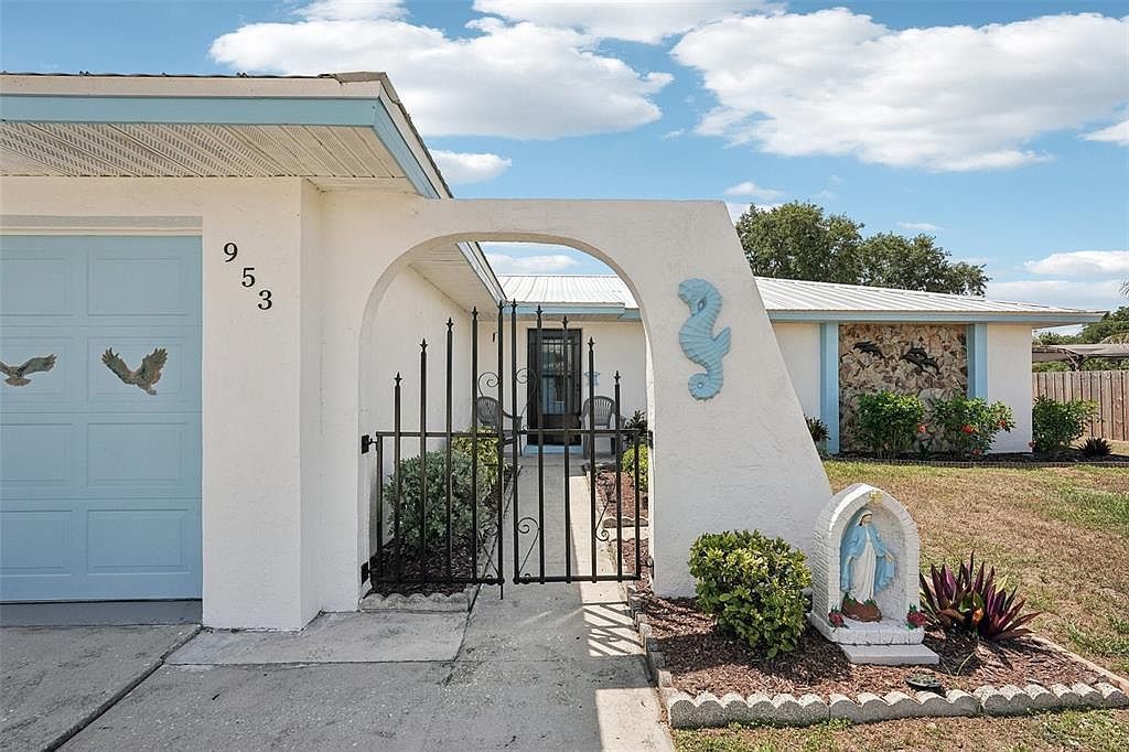 953 Tropical Ave NW Pt Charlotte, FL 33948 - Thumbnail 3