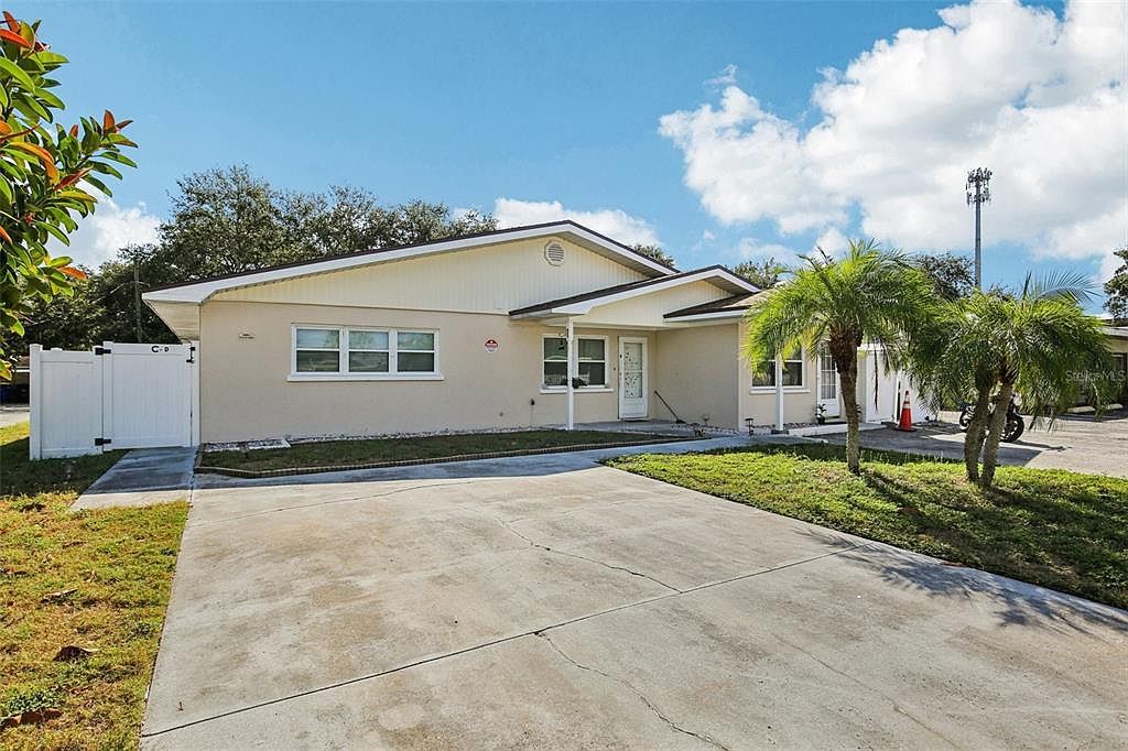 405 S Orion Ave Clearwater, FL 33765 - Thumbnail 3